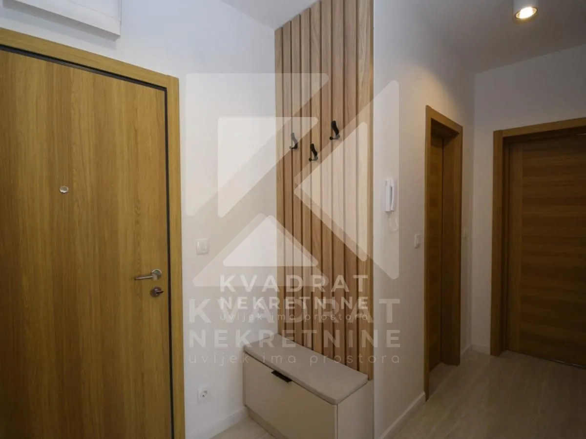Izdavanje, dvosoban stan, 76m², New City, Podgorica