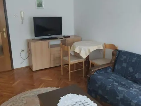 Stan in Grbavica