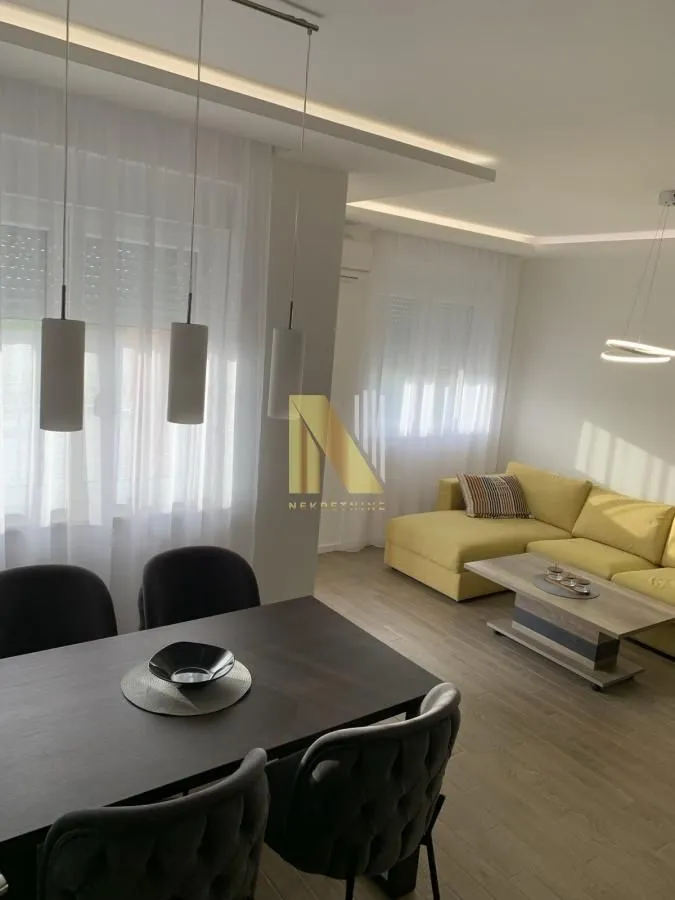 Izdavanje, četvorosoban stan, 77m², Veternička rampa, Novi Sad Sve Podlokacije