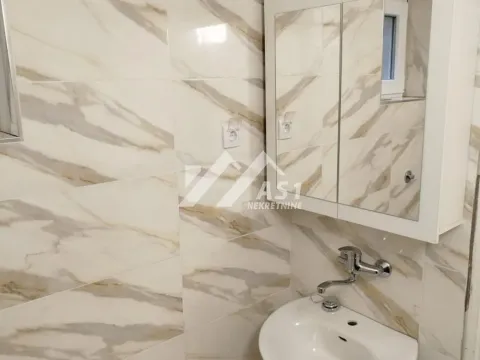 Izdavanje, trosoban stan, 56m², Bulevar Oslobodjenja, Novi Sad Sve Podlokacije - image 9