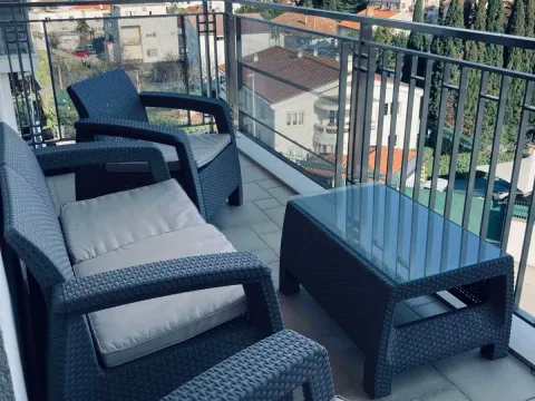 Izdavanje, dvosoban stan, 75m², Gorica C, Podgorica - image 6