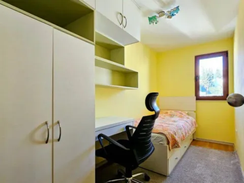 Izdavanje, četvorosoban stan, 120m², Babin Do, Budva - image 3