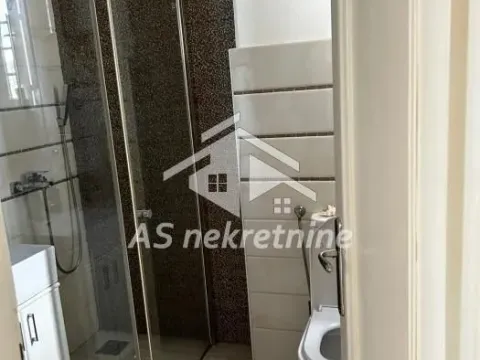 Izdavanje, trosoban stan, 100m², Zeleni Venac, Beograd - image 25