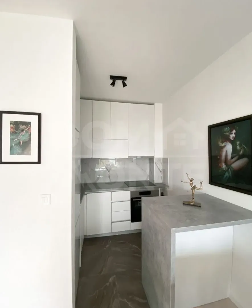 Izdavanje, jednosoban stan, 40m², Tivat, Crna Gora