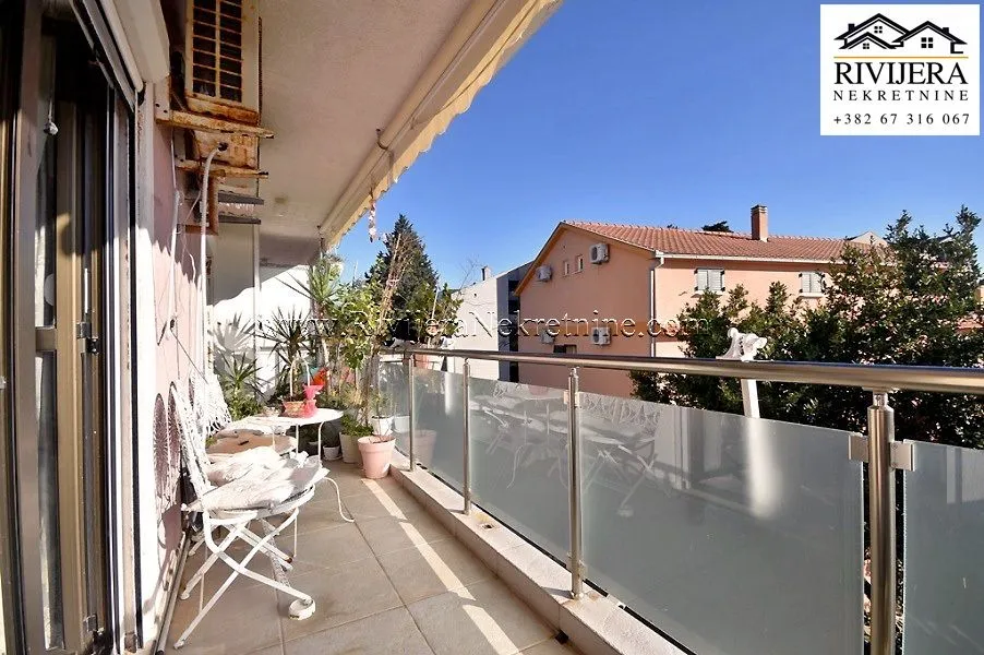 Prodaja, dvosoban stan, 93m², Baošići, Herceg Novi