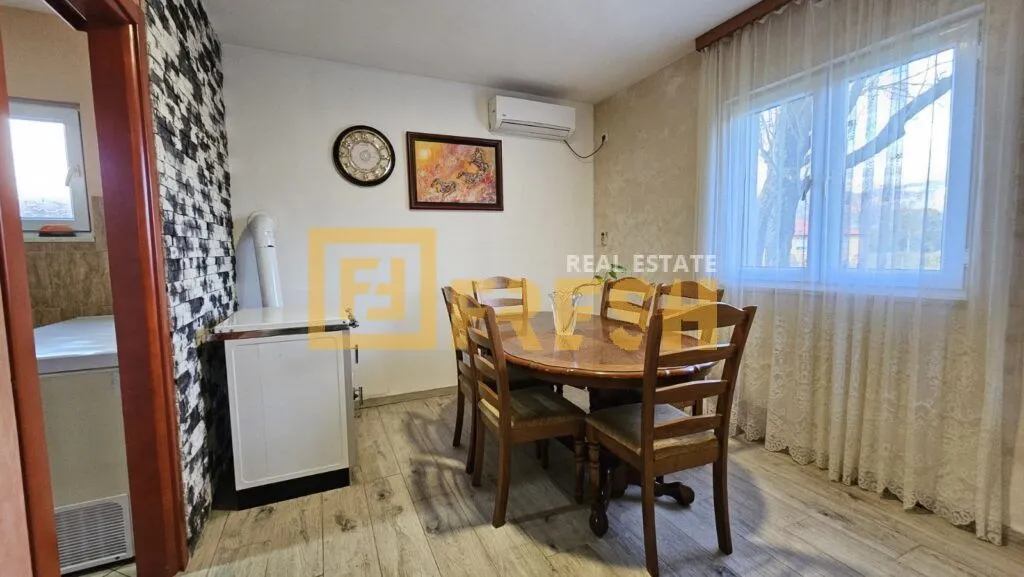Prodaja, kuća, 216m², Danilovgrad, Crna Gora
