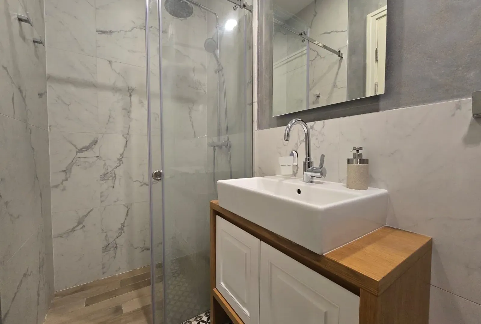 Rent, three bedroom apartment, 95m², City Kvart, Podgorica