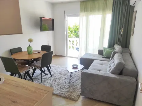 Izdavanje, jednosoban stan, 34m², Kumbor, Herceg Novi - image 4