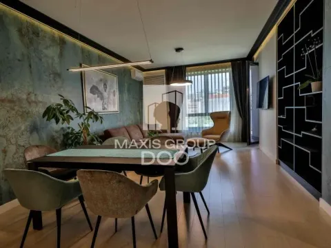 Rent, four bedroom apartment, 118m², Savski Venac, Beograd - image 17