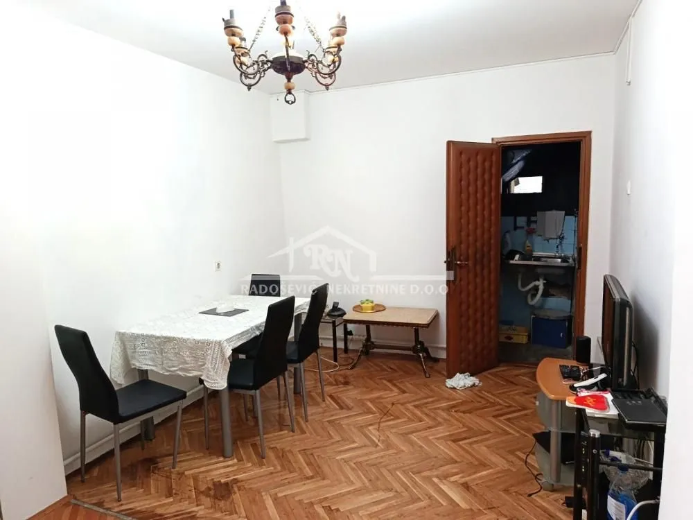 Prodaja, dvosoban stan, 68m², Petlovo Brdo, Beograd