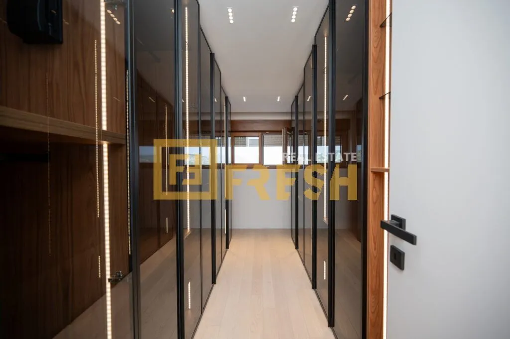 Sale, three bedroom apartment, 135m², Master Kvart, Podgorica