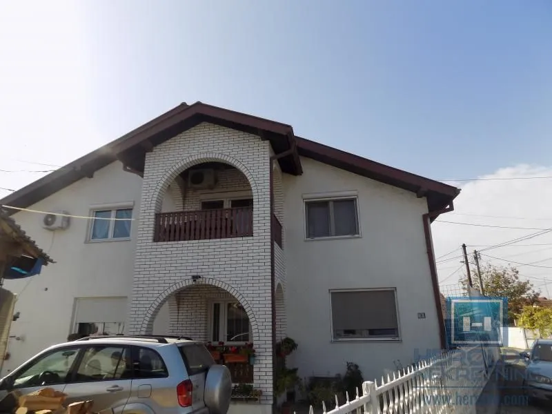 Prodaja, kuća, 264m², Branko Krsmanović, Paraćin
