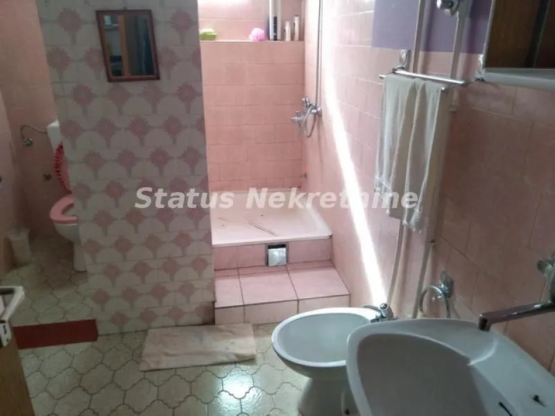 Prodaja, kuća, 450m², Temerin, Novi Sad