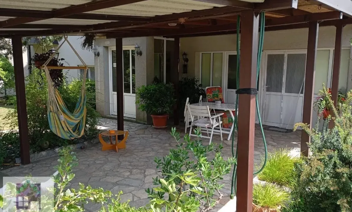 Prodaja, kuća, 270m², Mesarci, Vladimirci