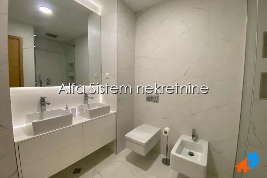 Rent, four bedroom apartment, 194m², Tašmajdan, Palilula Sve Podlokacije