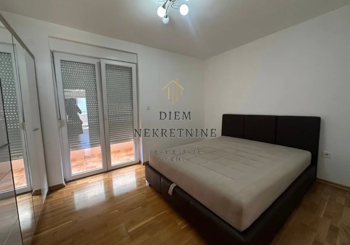 Izdavanje, dvosoban stan, 53m², Igalo, Herceg Novi