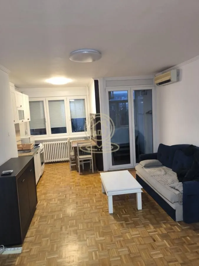Izdavanje, dvosoban stan, 52m², Liman 3, Novi Sad Sve Podlokacije