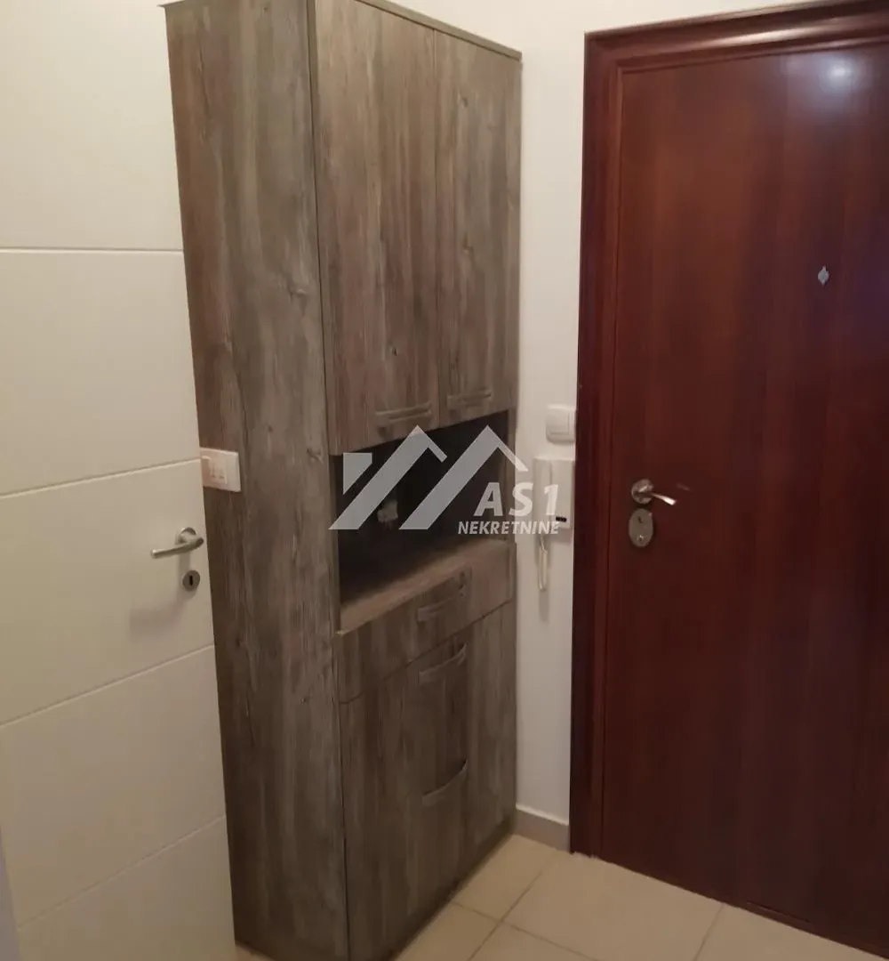 Izdavanje, trosoban stan, 69m², Telep, Novi Sad Sve Podlokacije