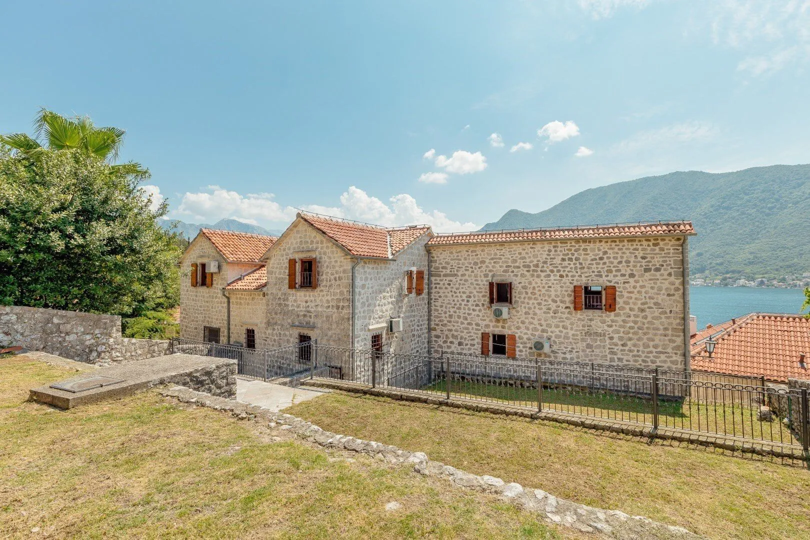 Sale, house, 484m², Perast, Kotor