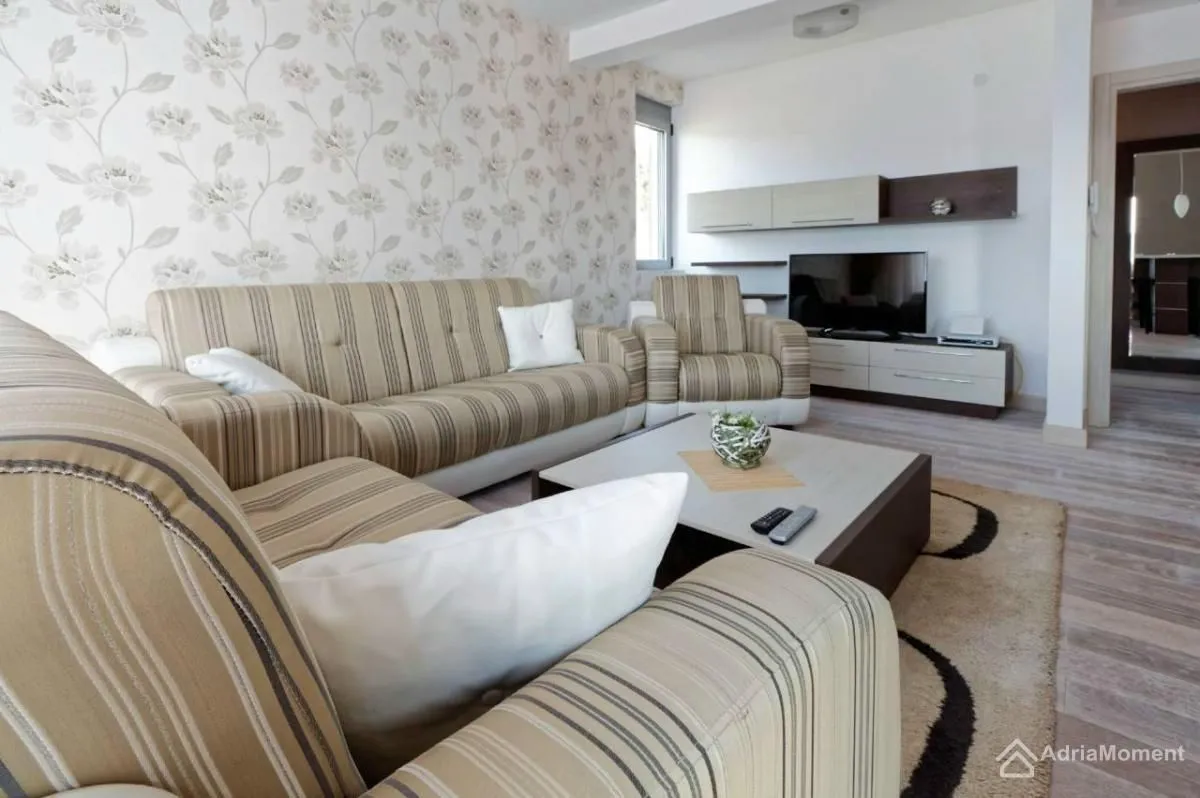 Prodaja, trosoban stan, 140m², Donja Lastva, Tivat