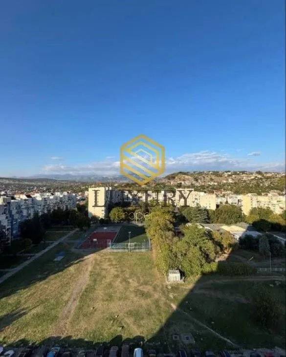 Prodaja, dvosoban stan, 77m², Blok 5, Podgorica