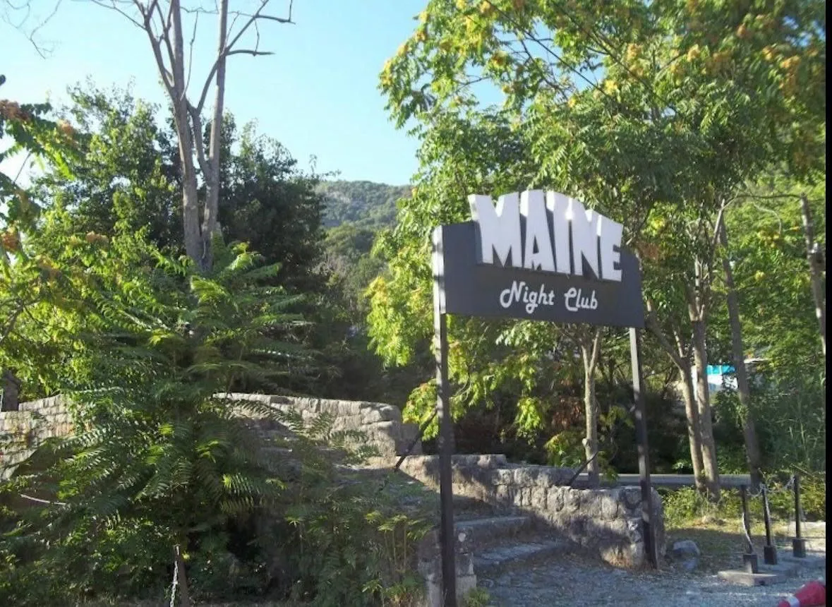 Rent, hospitality venue, 200m², Maini, Budva