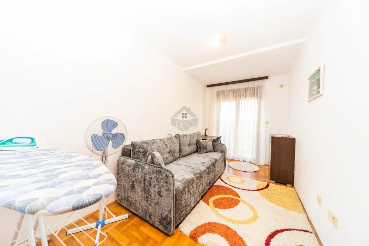 Izdavanje, dvosoban stan, 75m², Stari Aerodrom, Podgorica