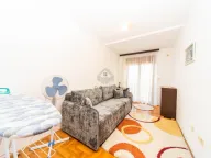 Izdavanje, dvosoban stan, 75m², Stari Aerodrom, Podgorica - image 8