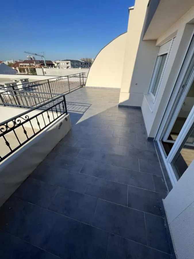 Prodaja, stan, 207m², Telep, Novi Sad Sve Podlokacije
