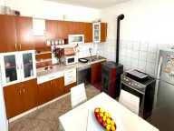 Prodaja, kuća, 70m², Stara Varoš, Podgorica - image 9