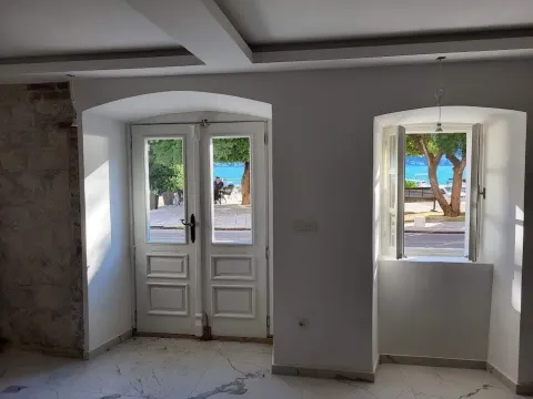 Prodaja, kuća, 130m², Prčanj, Kotor - image 9