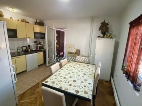 Prodaja, kuća, 209m², Futog, Novi Sad Sve Podlokacije - image 3