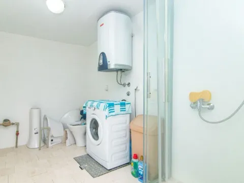 Prodaja, kuća, 400m², Glavica, Danilovgrad - image 9