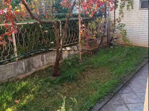 Rent, four bedroom apartment, 120m², Dalmatinska ulica, Podgorica - image 2