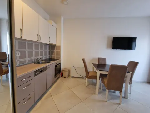 Izdavanje, jednosoban stan, 45m², Bečići, Budva - image 18