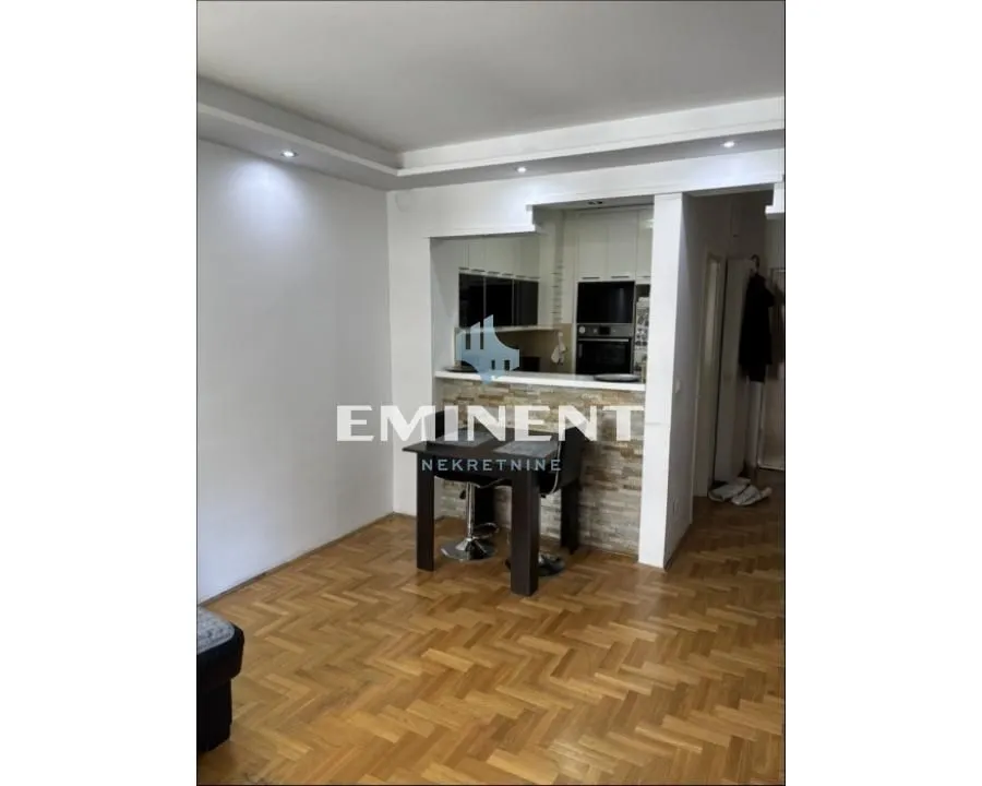 Izdavanje, stan, 42m², Novi Beograd Blok 72, Novi Beograd Sve Podlokacije