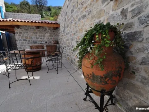 Prodaja, kuća, 105m², Tivat, Crna Gora - image 6