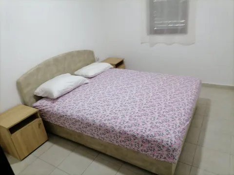 Rent, one bedroom apartment, 50m², Petrovac, Budva - image 7