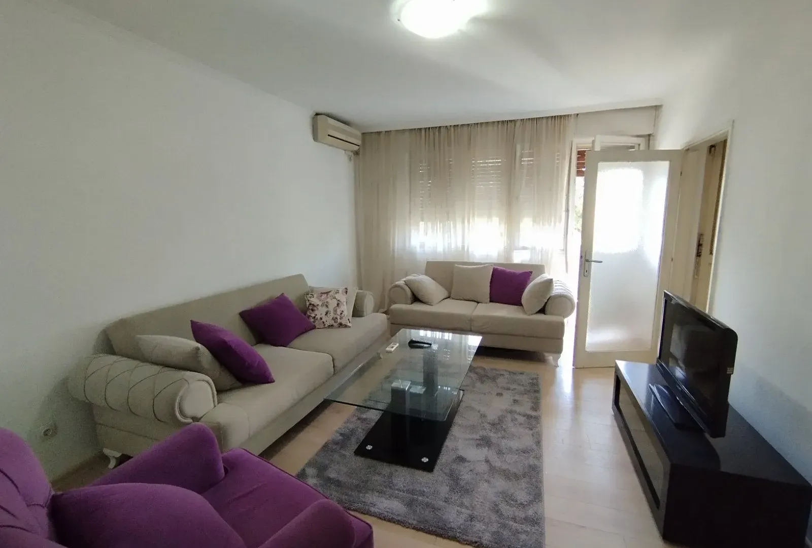 Izdavanje, stan, 80m², Gintaš, Podgorica