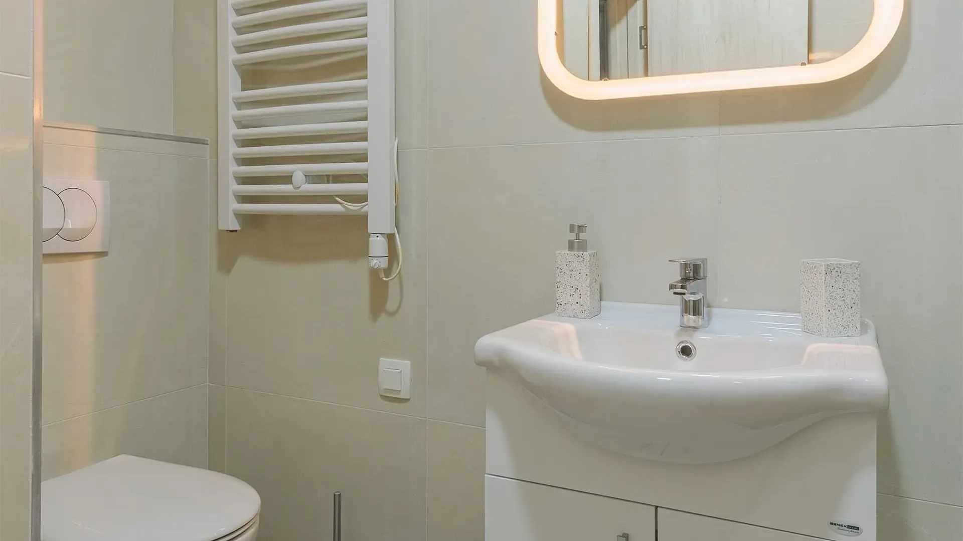 Prodaja, jednosoban stan, 45m², Pod Kuk, Tivat