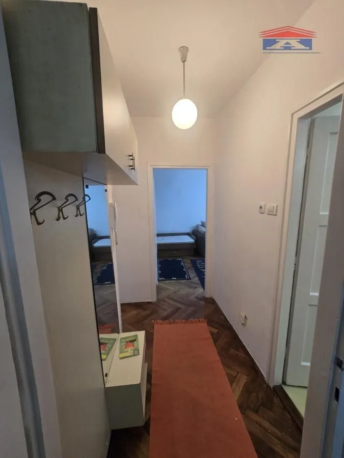Izdavanje, jednosoban stan, 42m², Centar, Novi Sad