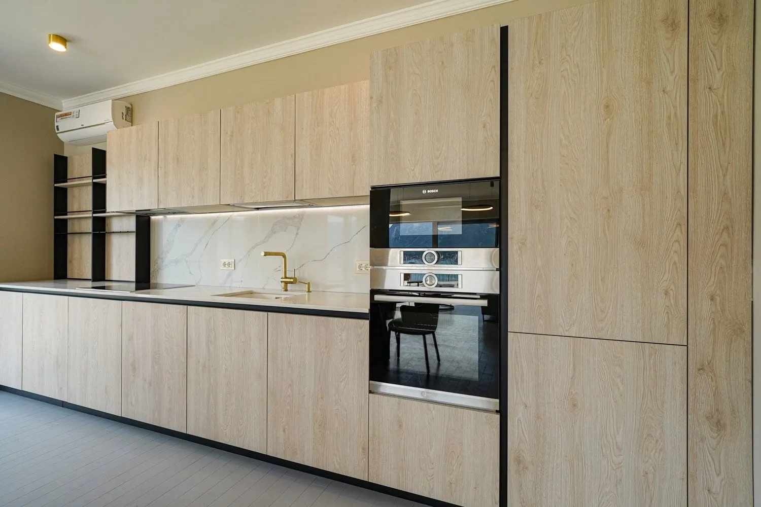 Prodaja, četvorosoban stan, 158m², Dobrota, Kotor