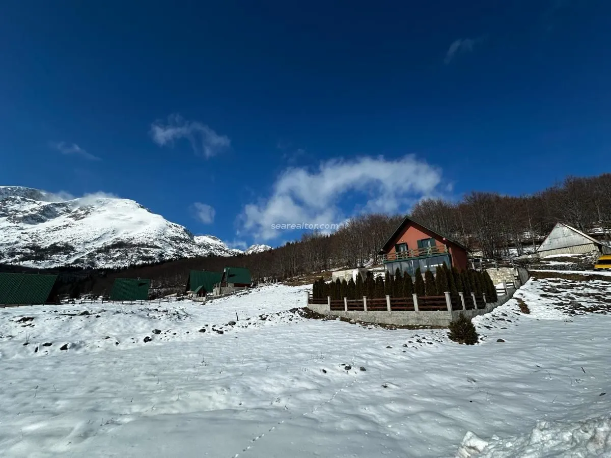 Prodaja, kuća, 180m², Žabljak, Crna Gora