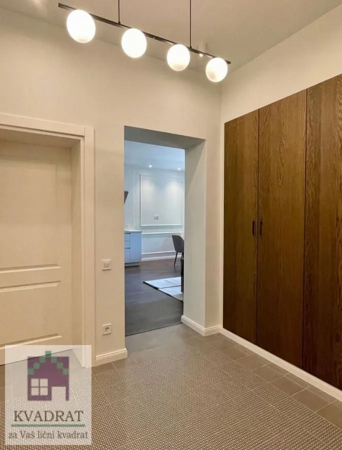 Prodaja, stan, 85m², Centar, Novi Sad