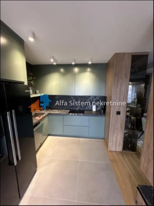 Rent, three bedroom apartment, 85m², Crveni Krst, Beograd