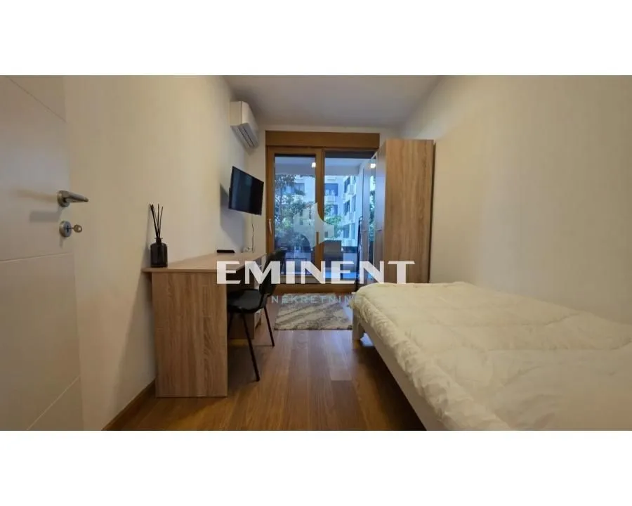 Rent, four bedroom apartment, 104m², Novi Beograd Blok 65, Novi Beograd Sve Podlokacije