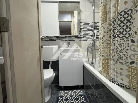Izdavanje, trosoban stan, 76m², Novo naselje, Novi Sad - image 9