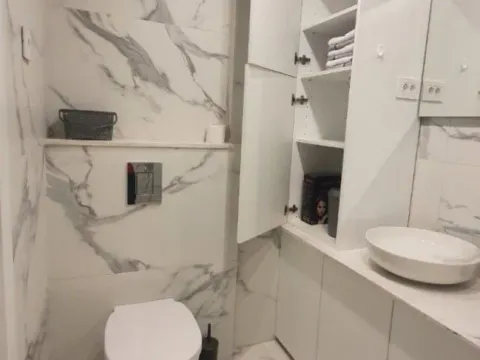 Izdavanje, jednosoban stan, 59m², Centar, Podgorica - image 4