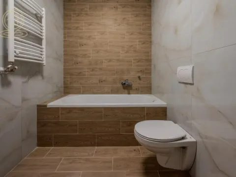 Izdavanje, trosoban stan, 92m², Novi Sad, Srbija - image 8