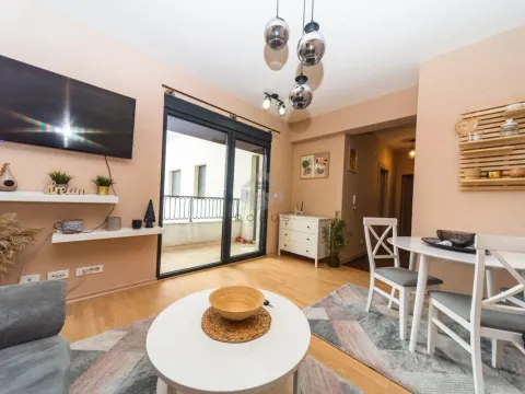 Izdavanje, jednosoban stan, 45m², Pobrežje, Podgorica - image 3